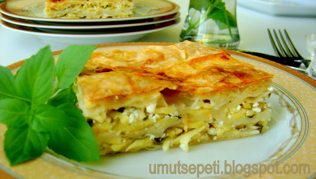 erişteli börek erişteli börek,makarnalı börek,börek tarifleri,börek çeşitleri,resimli börekler