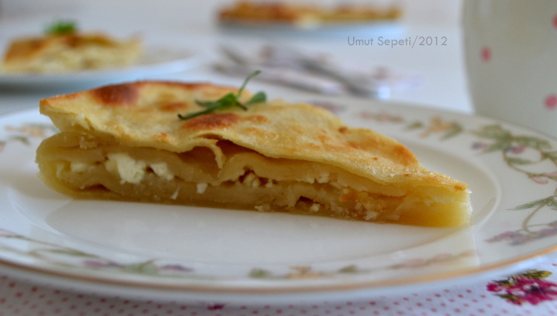 kaymaklı börek boşnak böreği,peynirli börek çeşitleri,el açma börek tarifleri,kolay börekler