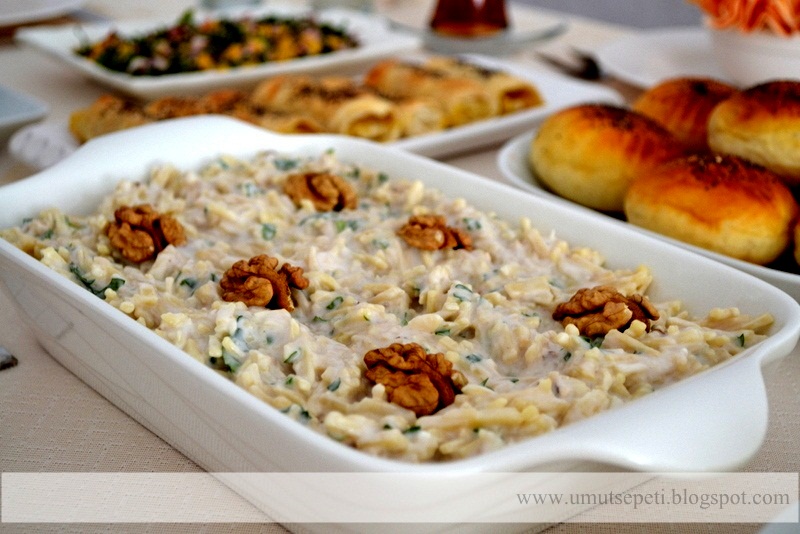 erişte salatası resimli salata tarifleri,salatalar,oktay usta salata tarifleri
