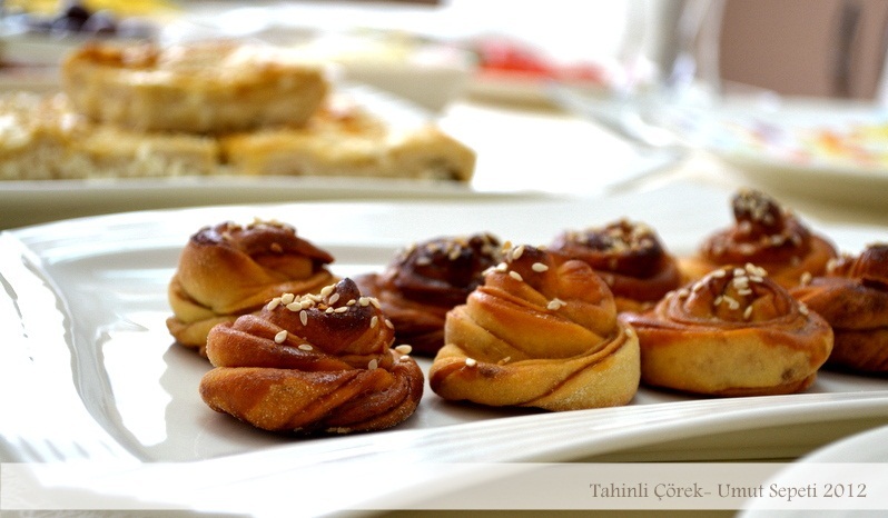 resimli börek tarifleri tahinli çörek,çörek tarifleri