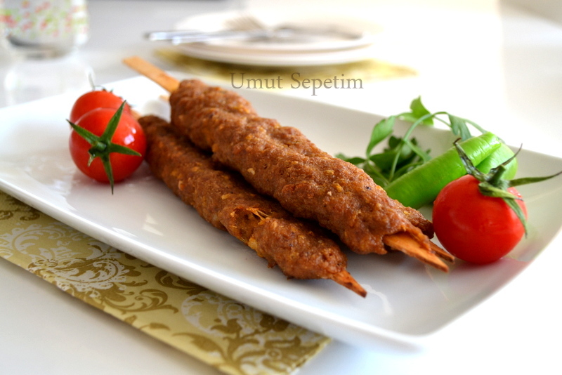 Adana kebap tarifi kebap tarifleri,adana kebap,ev usulü adana kebap,umut sepeti