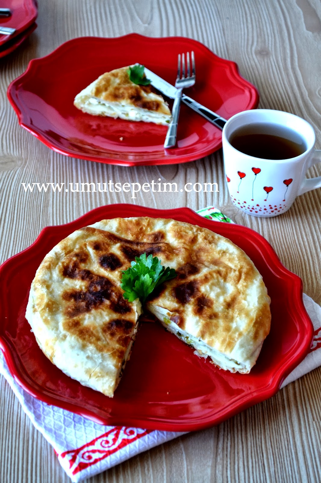 Pırasalı Börek Tarifi börek tarifleri,pırasalı börek tarifi