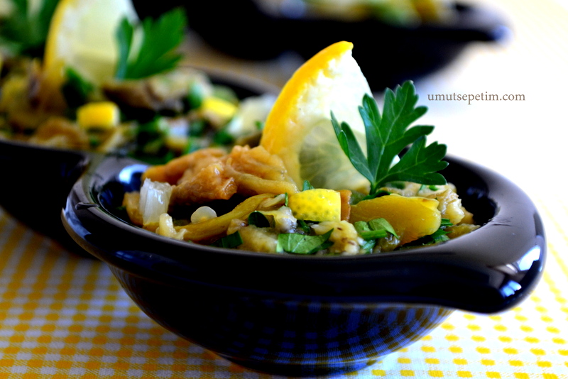 Közlenmiş patlıcan salatası DSC_1019