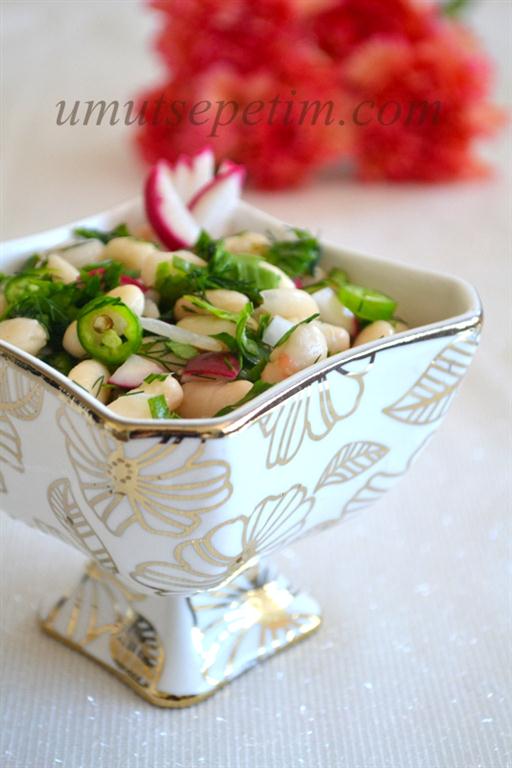 fasulye piyazı tarifi salata tarifleri,piyaz tarifi,piyaz yapılışı
