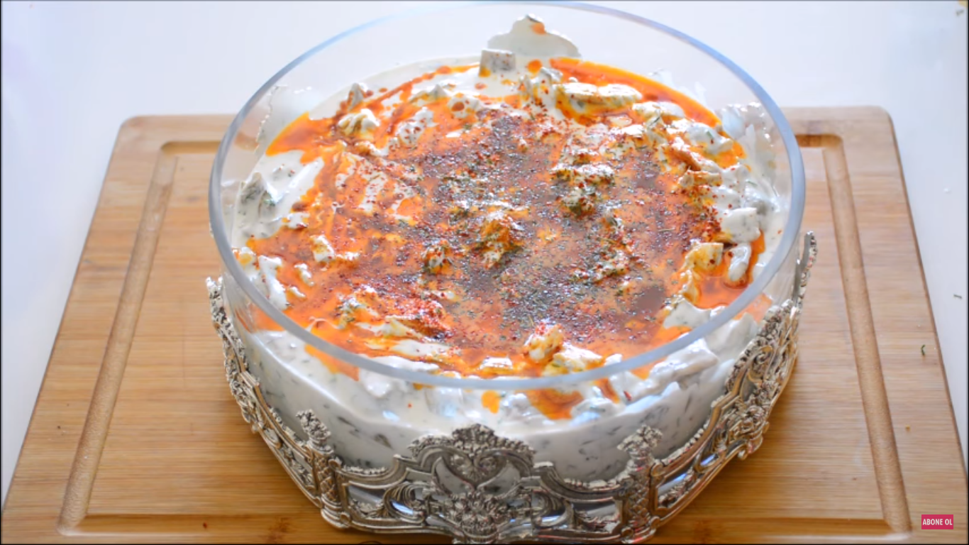 Yoğurtlu Kabuk Salata