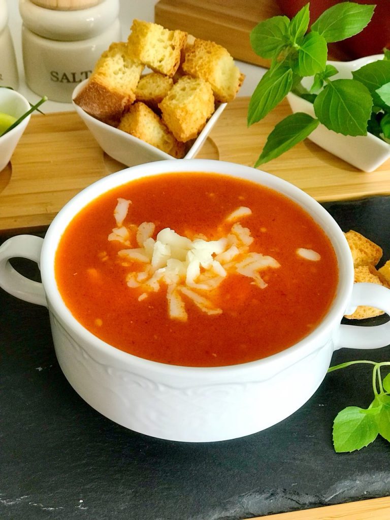 10 Dakikada Domates Çorbası